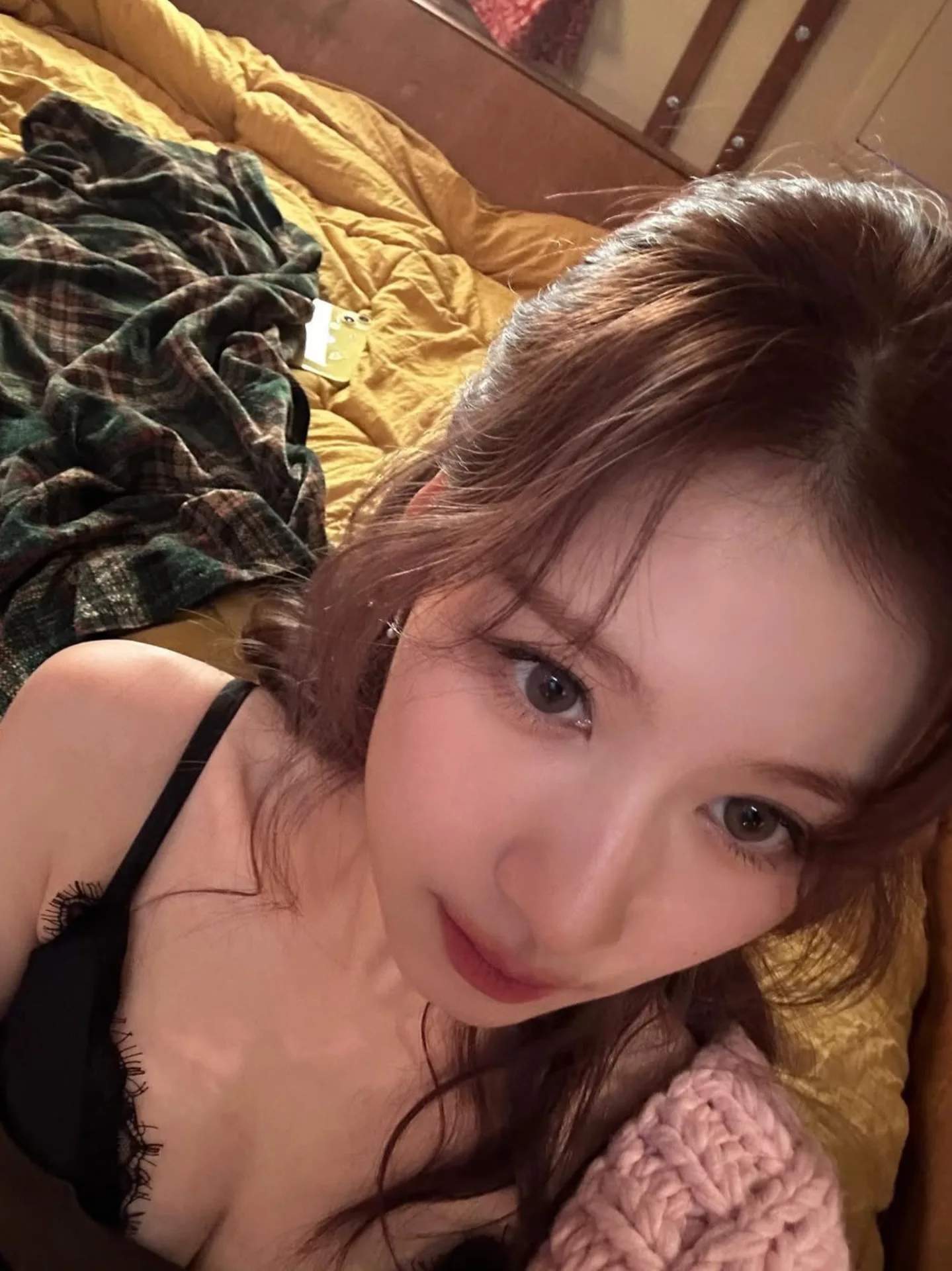 Sana (4P) 04.jpg